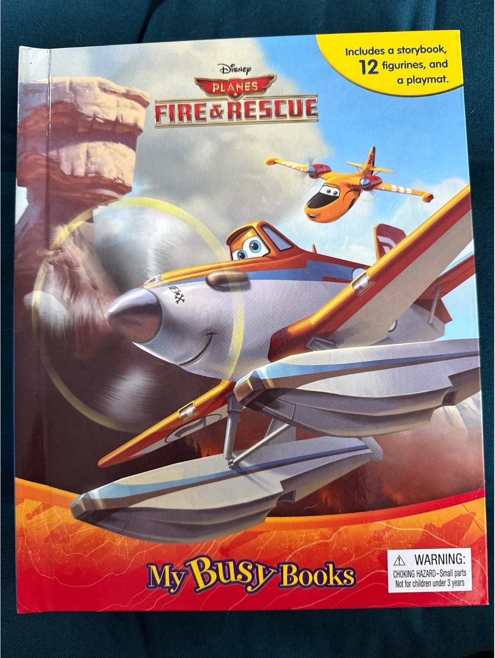 Disney Planes Fire & Rescue My Busy Books Storybook with 12 Figurines and Playm